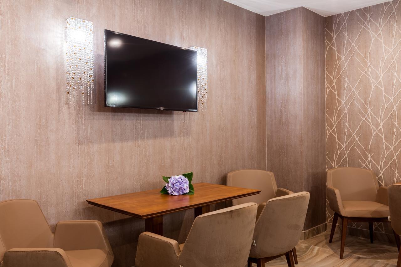 Crystal Hotel Kiev Exterior foto