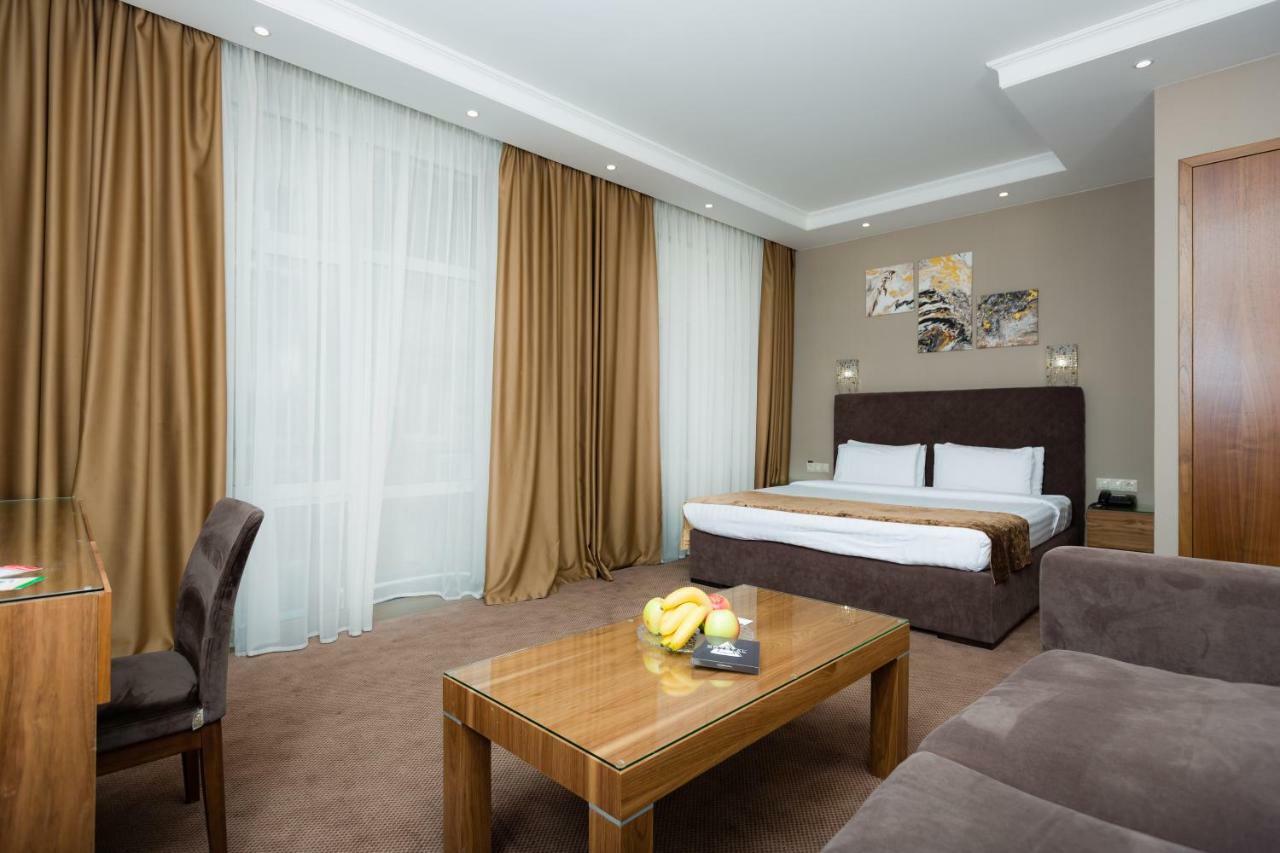 Crystal Hotel Kiev Exterior foto